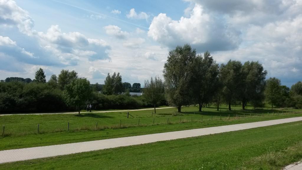 Ferienwohnung Eulenturm Ксантен Стая снимка