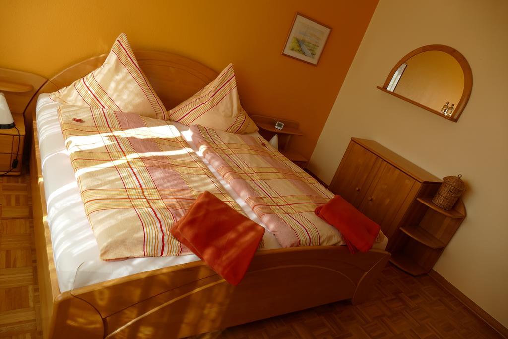 Ferienwohnung Eulenturm Ксантен Стая снимка