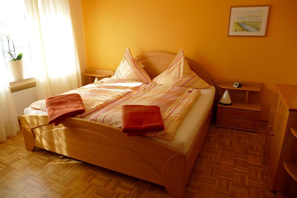 Ferienwohnung Eulenturm Ксантен Стая снимка