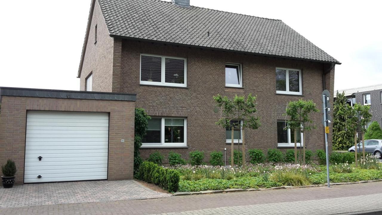 Ferienwohnung Eulenturm Ксантен Екстериор снимка